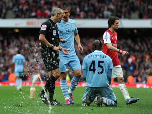 Man City đón tin vui: Mario Balotelli chỉ bị treo giò ba trận