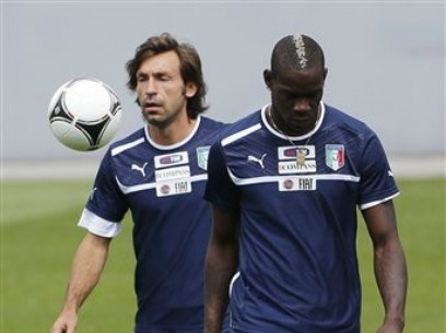 Balotelli nguy hiểm nhưng Andrea Pirlo còn đáng sợ hơn
