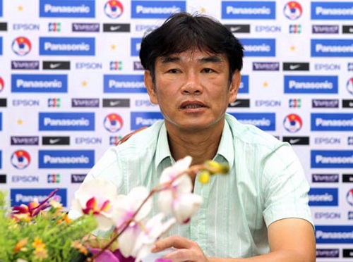 ĐT Việt Nam hoãn ngày tập trung