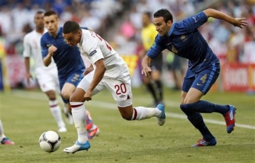 Gerrard lên tiếng ủng hộ Oxlade Chamberlain