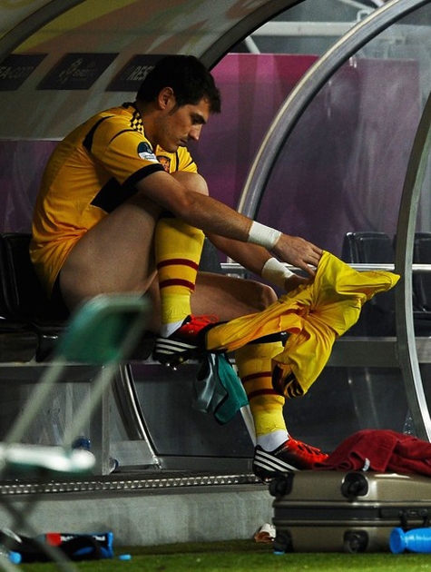 “Thánh” Iker Casillas đã làm gì để lấy may cho Tây Ban Nha?