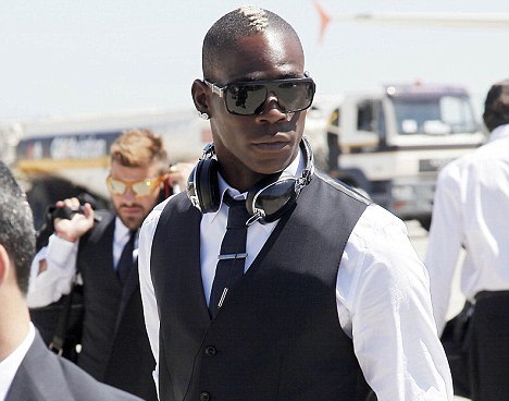 Balotelli dùng tên mới tại EURO 2012