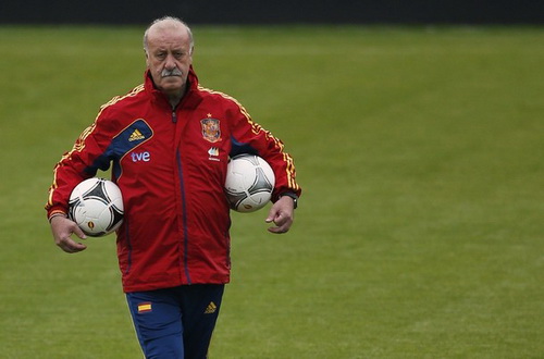 Del Bosque bí mật ký hợp đồng mới với Tây Ban Nha