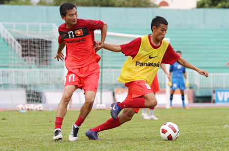 Việt Nam nhọc nhằn vượt qua Mozambique