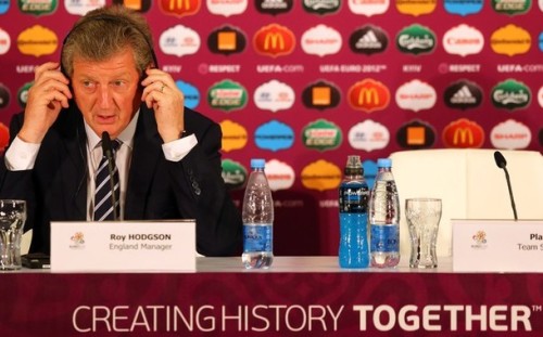 Vượt qua Thụy Điển, Roy Hodgson hân hoan đón chào sự trở lại của Rooney