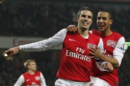 Cuộc tháo chạy ở Emirates: Van Persie ra đi, Theo Walcott sẽ nối gót