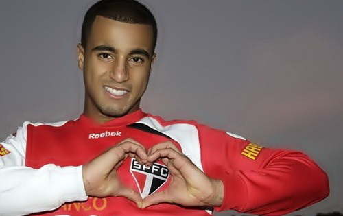 Manchester United đừng phá két vì Lucas Moura!