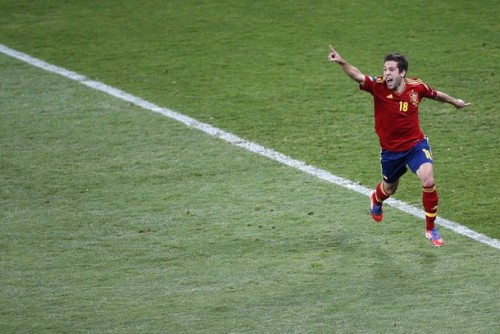 Jordi Alba chết lặng người khi được khen “xuất sắc nhất Euro 2012”