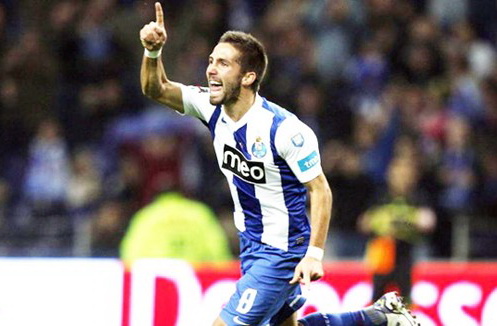 Được PSG ngỏ lời, Moutinho bội ước Tottenham