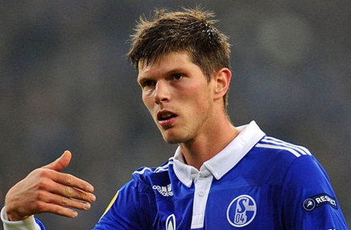 Arsenal để mắt đến thợ săn Huntelaar: Lời cảnh báo cho Giroud