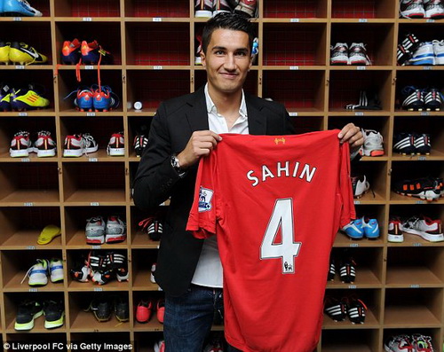 Liverpool tính chuyện mua đứt Sahin