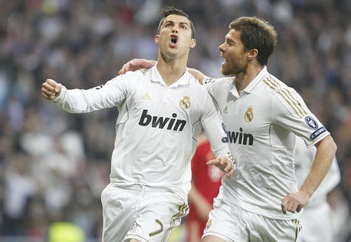 Không chỉ mỗi mình Ronaldo xúc động khi trở về sân Old Trafford