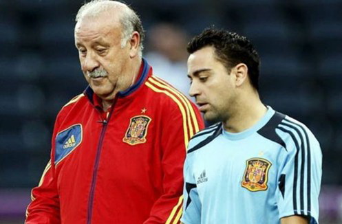 TBN triệu tập đội hình: Xavi nhận đặc ân từ Del Bosque