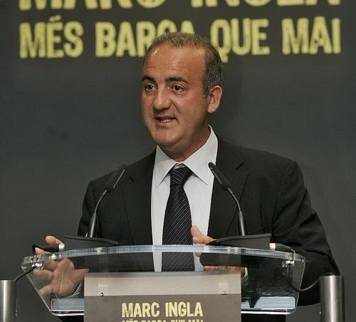 Mourinho bị gọi là “đồ tâm thần”, Real phản pháo mạnh mẽ