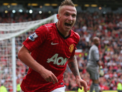Buttner sẽ lấy chỗ của Evra tại Old Trafford?