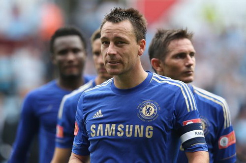 HLV Roy Hodgson quyết không cho J.Terry nghỉ hưu