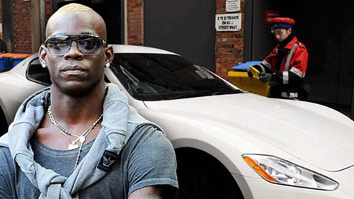 Balotelli, Barton & những “gã điên” trong thế giới bóng đá