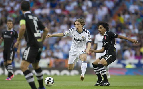 Modric - Oezil và chiến lược của Jose Mourinho