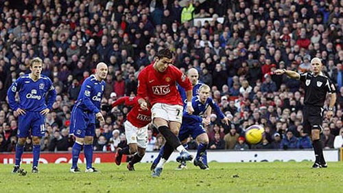 Man Utd sút hỏng 3 quả penalty liên tiếp: Nhớ Ronaldo!