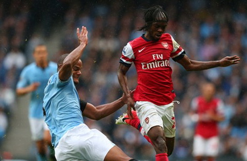 Wenger không nên cho Gervinho đá cắm