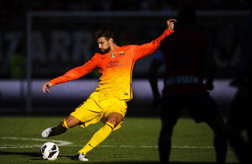 Pique được bầu là Trung vệ xuất sắc nhất thế giới