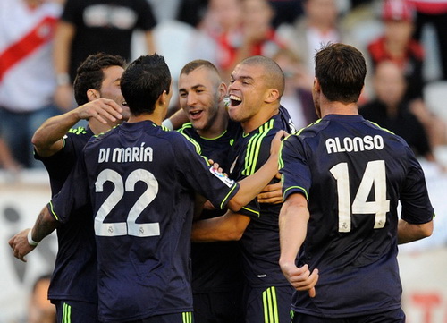 Real Madrid: Giả vờ xung đột hay khổ nhục kế của Mou?