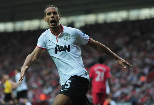Roy Hodgson, hãy nhìn Rio Ferdinand thi đấu kìa!