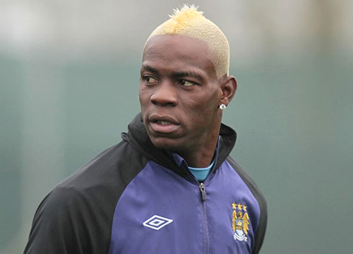Không hạ giá, Man City đừng mơ đẩy được cục nợ Balotelli