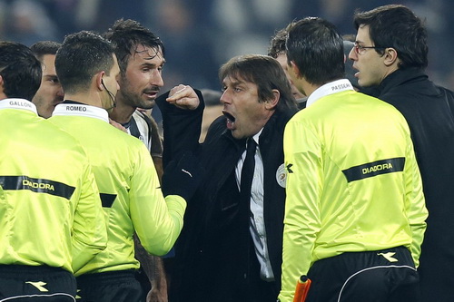 Juventus bị cầm hòa, Conte đòi sa thải .... trọng tài