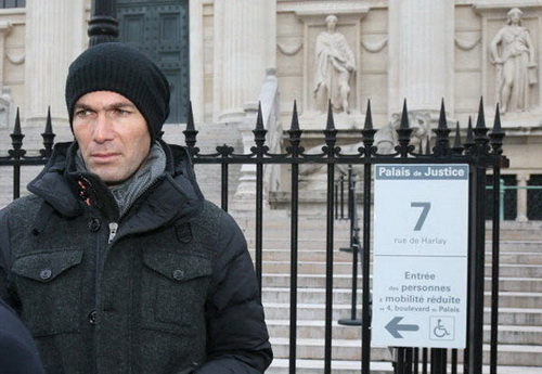 Zidane kiện danh hài ra tòa: Đừng đùa với Zizou