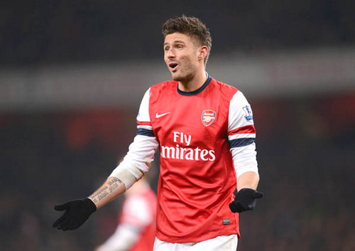 Arsenal: Giữ được Walcott, vẫn lo cho hàng công