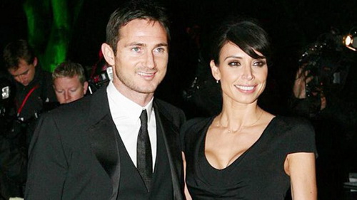 Lampard kiếm việc đi, rồi hãy đòi cưới!