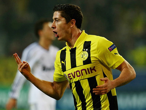 Lewandowski: “Ngưỡng mộ Messi, khâm phục Ronaldo nhưng muốn đá cặp với Van Persie”