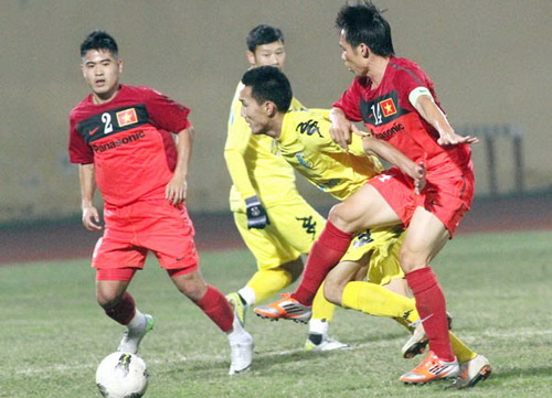 Đội tuyển Việt Nam: Thắng trận nhỏ, bỏ giải lớn?