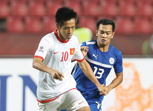 Hàng công đội tuyển Việt Nam: Trung phong, anh là ai?