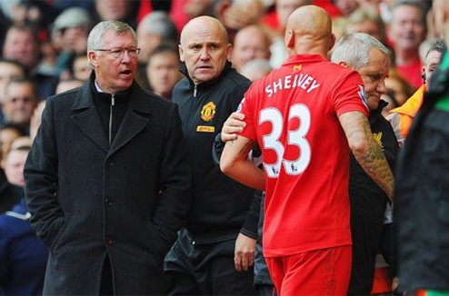 Sir Alex căn dặn trọng tài trước thềm derby Màu Đỏ