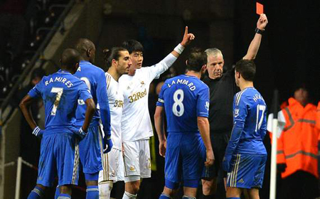 Trai hư Joey Barton bênh vực Eden Hazard trong vụ lùm xùm với cậu bé nhặt bóng