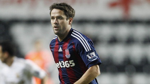 Michael Owen chỉ trích Luis Suarez: Arsenal không lớn bằng Liverpool