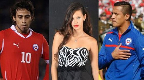 ĐT Chile lục đục vì... gái