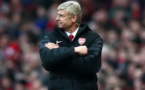 Thua kém Man Utd, Wenger nêu ý tưởng kì quặc