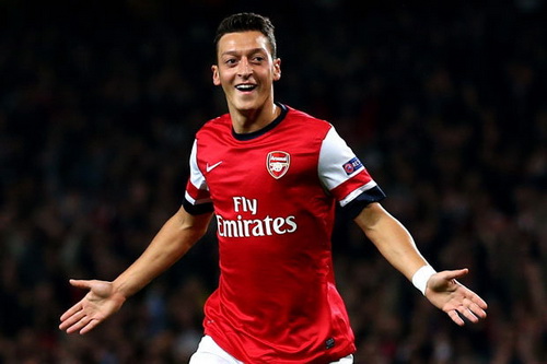 Tin buồn cho Arsenal: Mesut Ozil gặp chấn thương