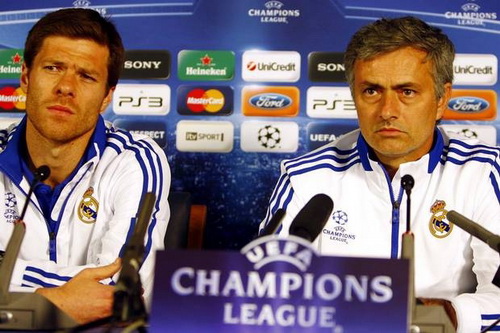 Real Madrid sắp mất trắng Xabi Alonso vào tay Mourinho