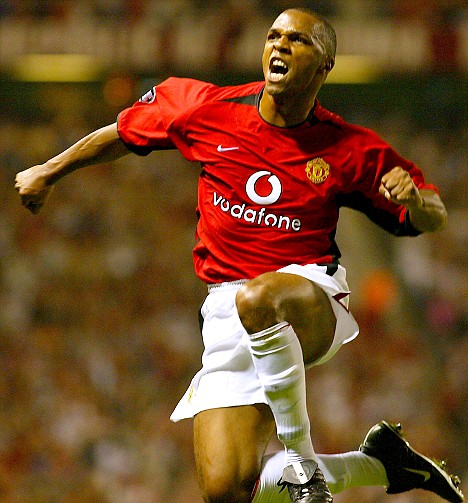 Bản tin Bongda24h chiều 31/10: Januzaj là truyền nhân đích thực của Ronaldo