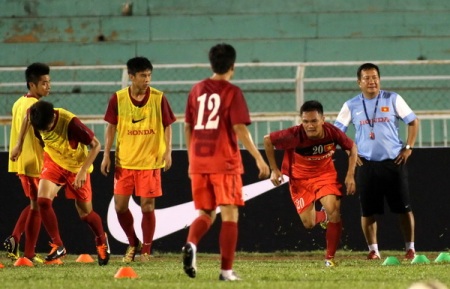 HLV Hoàng Văn Phúc đánh giá U23 Việt Nam ngày một gắn kết