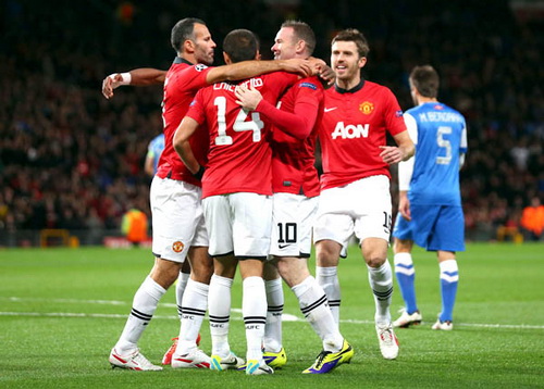 Man United - Stoke City: Mang niềm vui trở lại Old Trafford