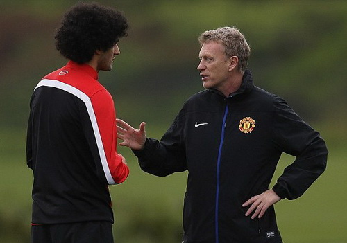 Trò cưng Fellaini buồn khổ vì Moyes bị sa thải