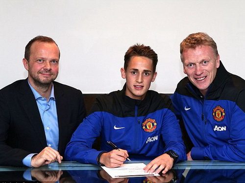 Tin nóng: Man United chính thức trói chân thần đồng Januzaj