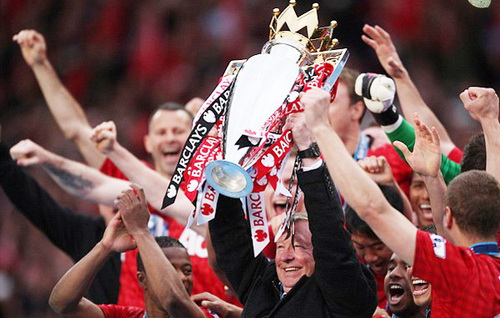 Vì sao Man United không thể thay HLV liên tục như Chelsea và Real?