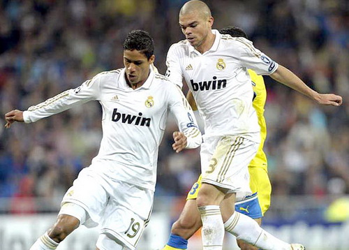 Real Madrid: Tìm cặp Nesta - Maldini mới cho Ancelotti