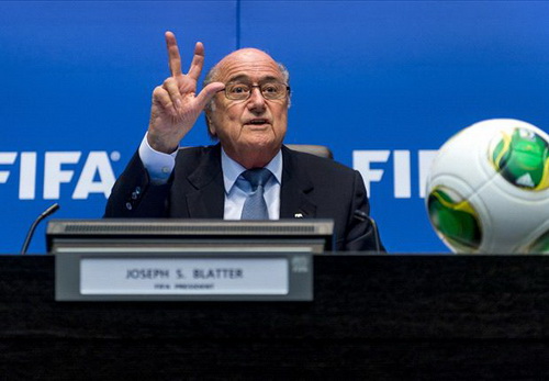 Arbeloa lên tiếng yêu cầu Blatter tôn trọng Ronaldo